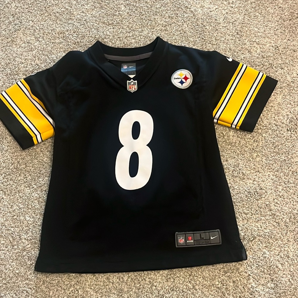 NFL Pittsburgh Steelers Jersey
Kenny Pickett / Youth size (7/L)
